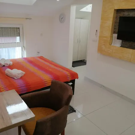 Hotel Violeta *